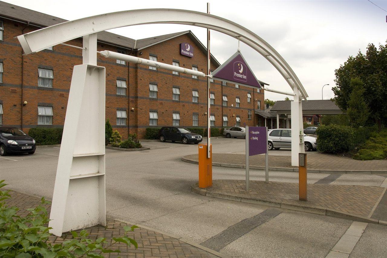 Premier Inn Sheffield Arena Экстерьер фото