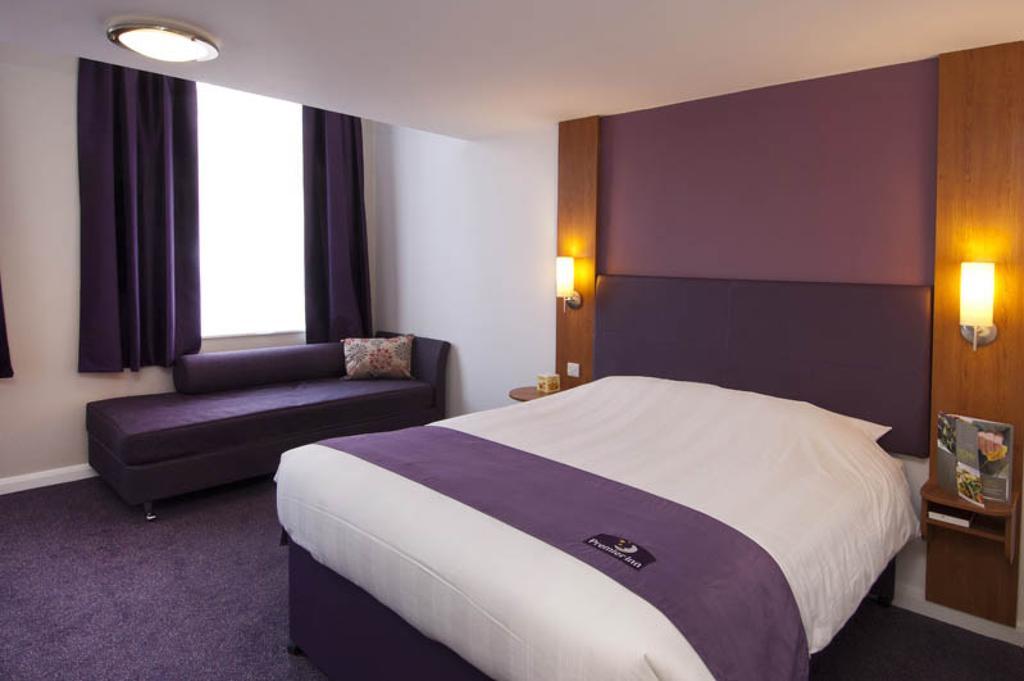 Premier Inn Sheffield Arena Экстерьер фото